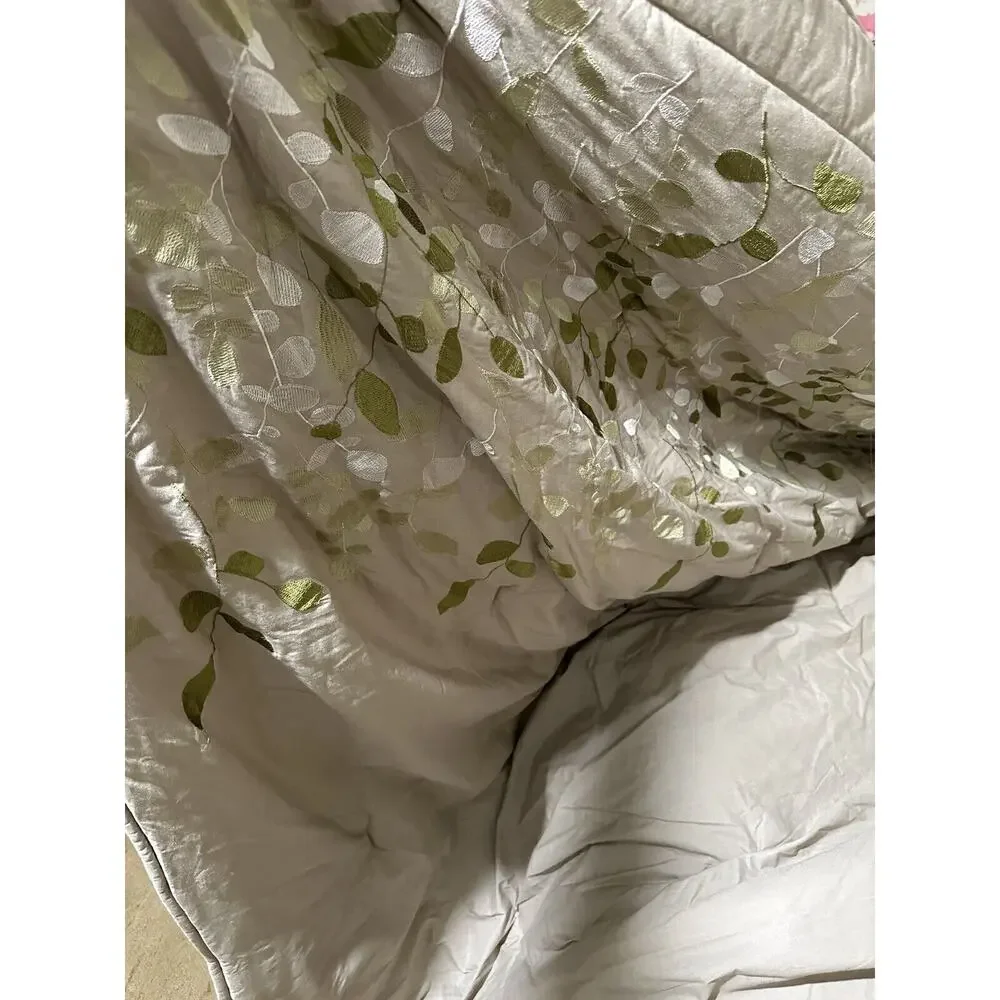 Victoria Classics Embroidered Floral Leaves King Comforter Vintage‎ Cream green